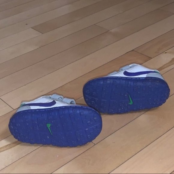 Nike better world blue and white toddler sneakers 5 - Picture 7 of 8